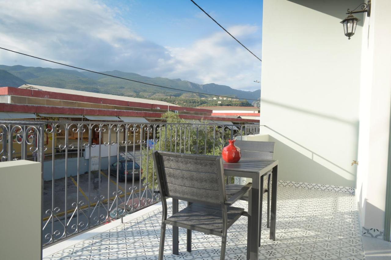 Isavella'S Apartments Under The Castle กาลามาตา ภายนอก รูปภาพ