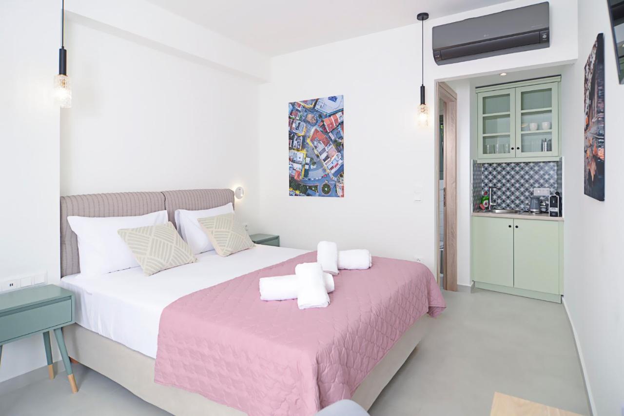 Isavella'S Apartments Under The Castle กาลามาตา ภายนอก รูปภาพ
