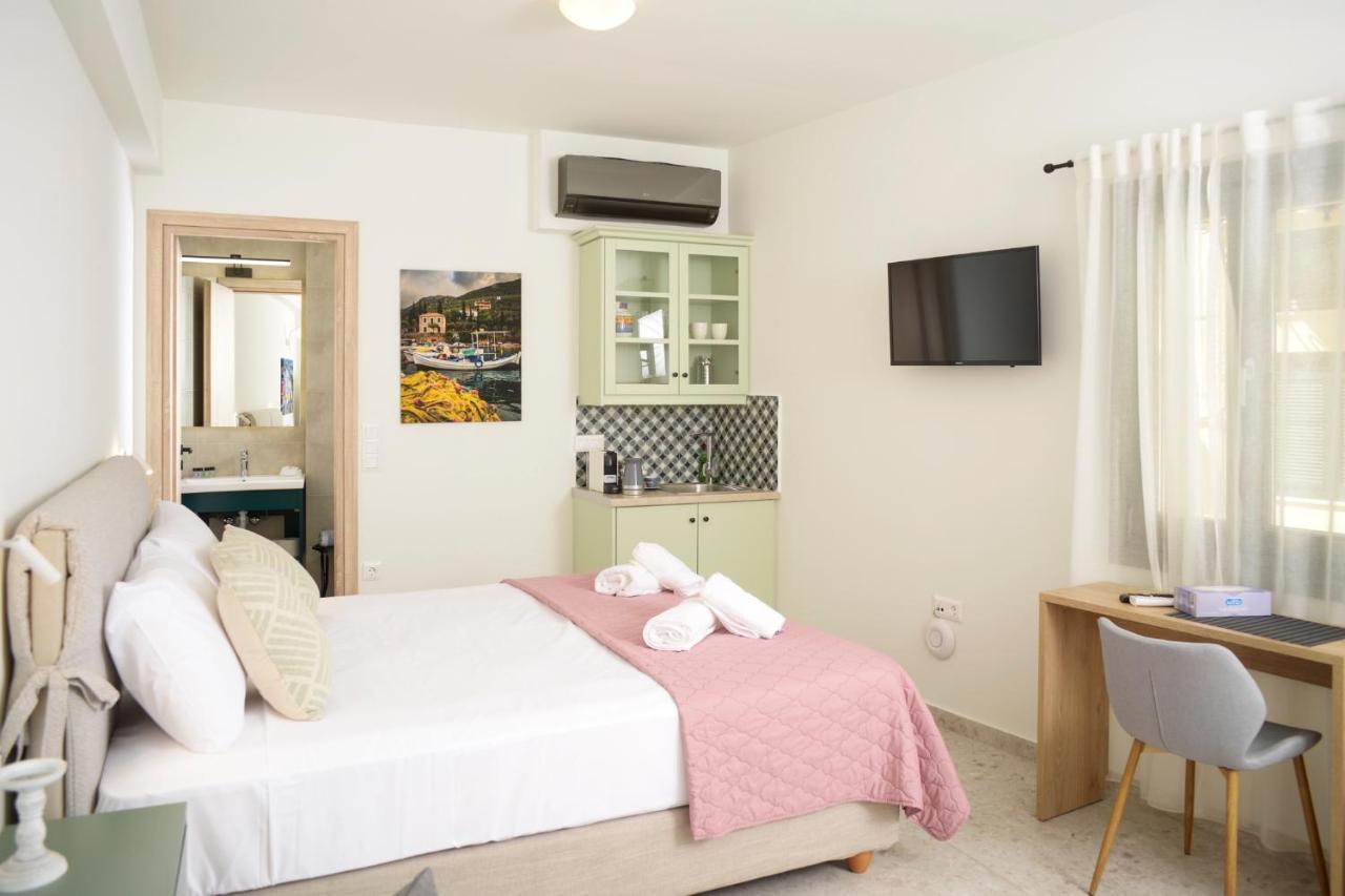 Isavella'S Apartments Under The Castle กาลามาตา ภายนอก รูปภาพ